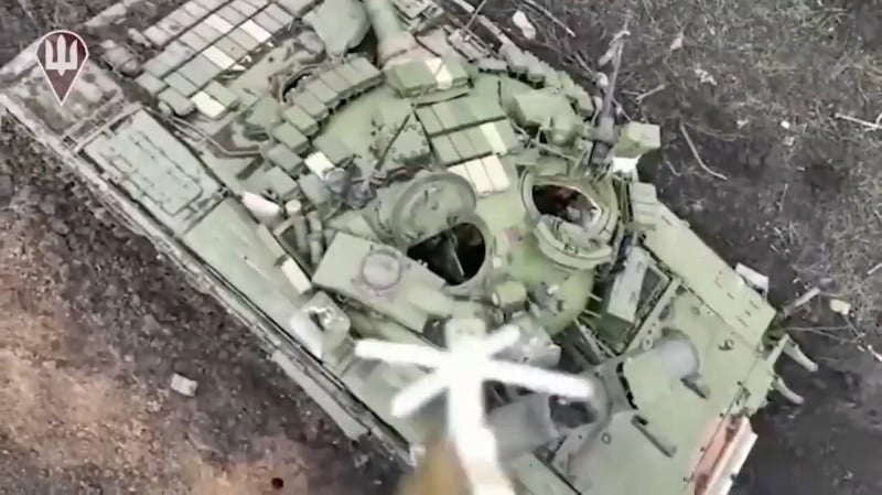 Drone Records Destruction of Disabled Russian Tank