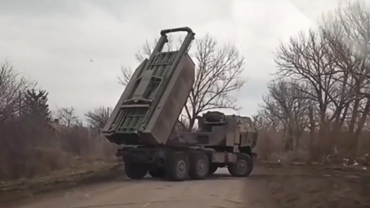 HIMARS Shooting and Scooting Like it Always Does