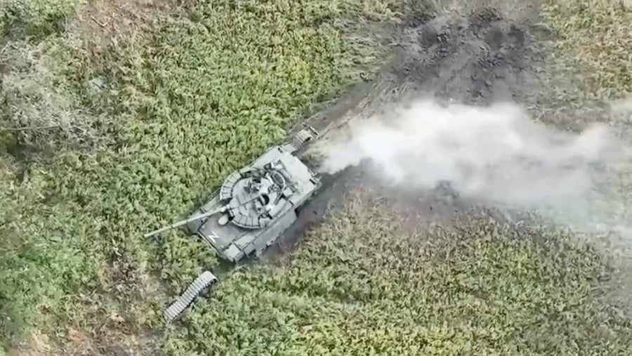 Russian Tank Gets Tracks Blown Off By AT Mine